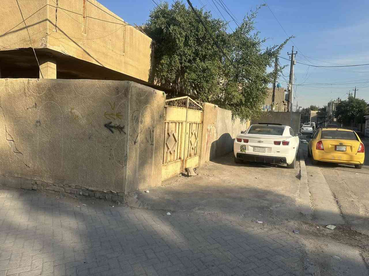 سلام عليكم بيت البيع المساحه 260 متر واجه13ونزال20 موقع البيت زعفرانيه اب ضهر شارع المعهد البيت بناءقديم ينباع كاع البيت ركن الستفسار ***********
