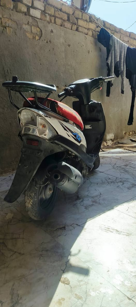 السلام عليكم دراجه ماكس عدله للبيع السعر 600 وبيه مجال الدراجه مفتوحه بس مَـرّھٌ وحده وكهربائيات ڱڵـه  شغاله الدراجه سلف وترهم مراوس


**إذا كنت صاحب هذا الإعلان وتريد حذفه لأي سبب، رجاءا أرسل رسالة إلى الدعم الفني**