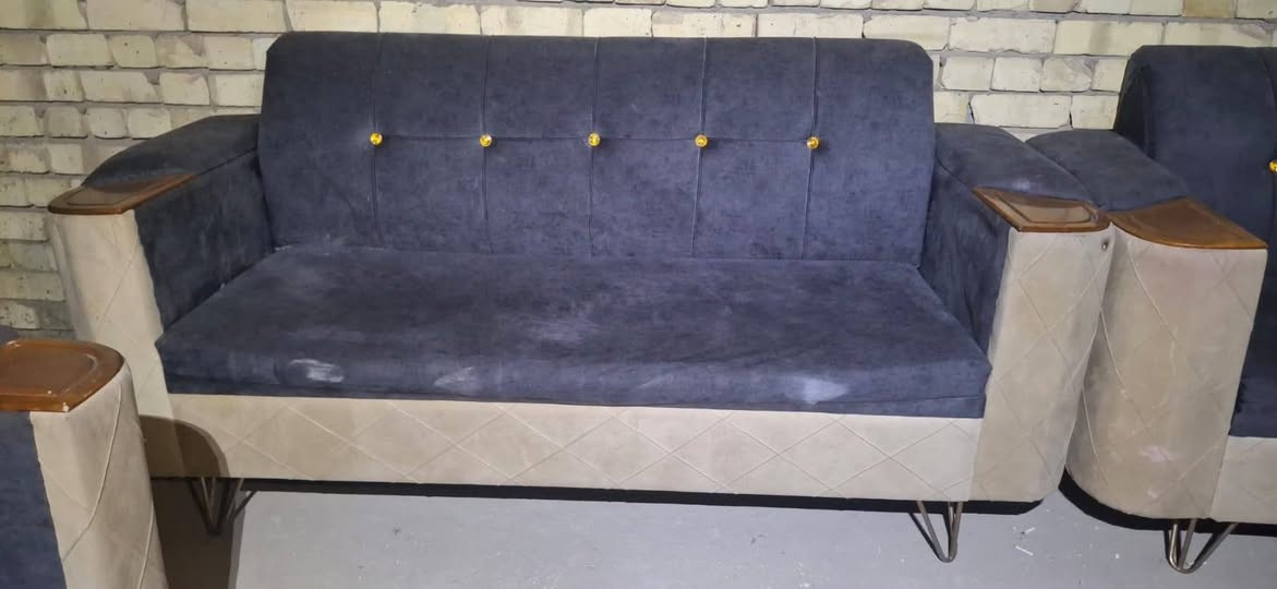 السلام عليكم تخمين
التخم الواحد 10 مقاعد السعر التخم 150 وبيه مجال 
الاستفسار ***********
