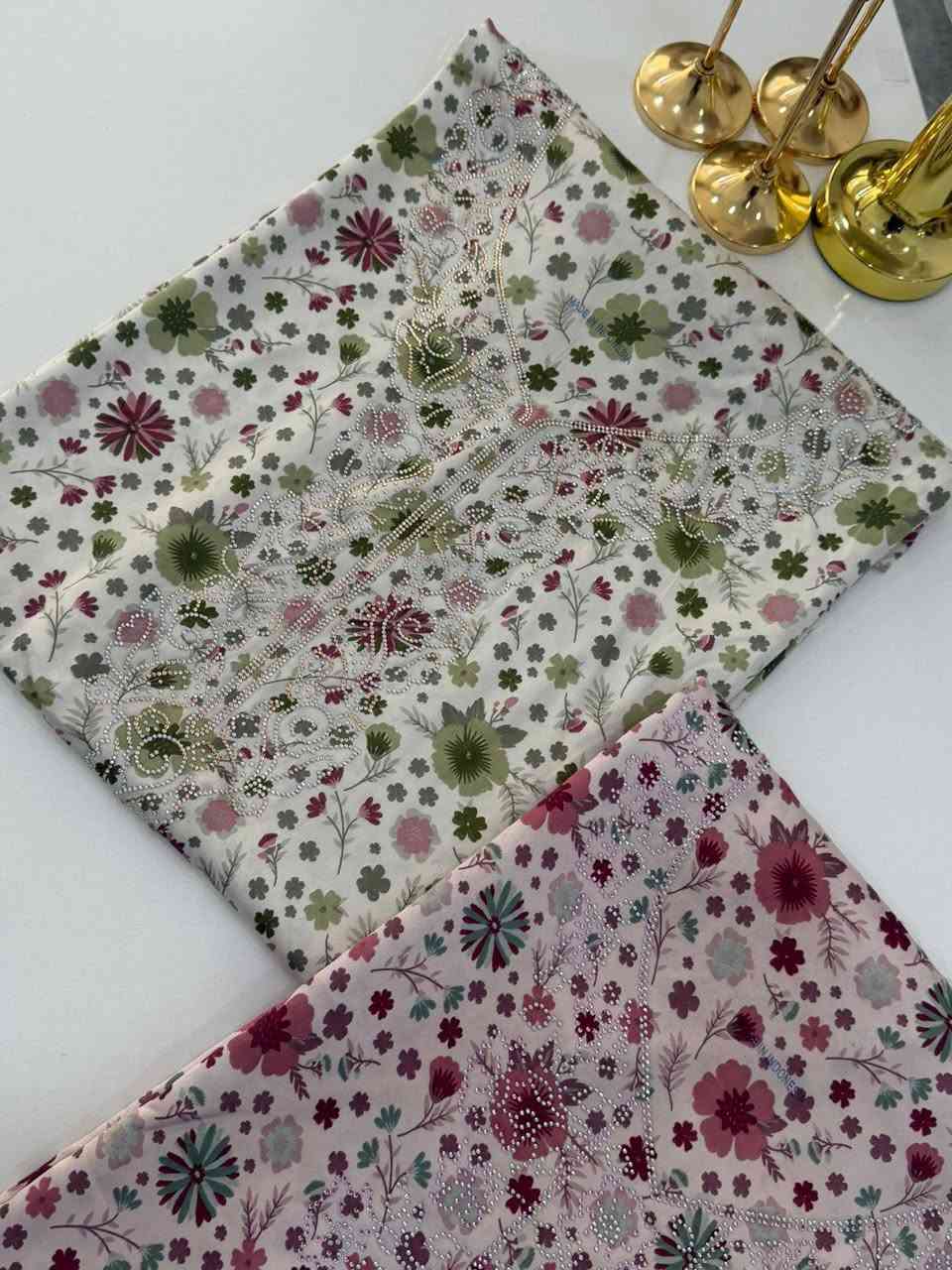 مخور حرير اندنوسي قماش فقط 
https://t.me/raaruup


**إذا كنت صاحب هذا الإعلان وتريد حذفه لأي سبب، رجاءا أرسل رسالة إلى الدعم الفني**