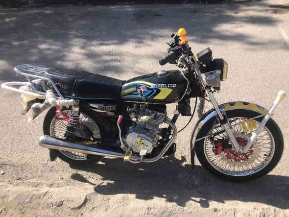 السلام عليكم دراجه مديل ٢٥ البيع الدراجه خير من الله مانقصها كلشي كهربائيات كلها شغاله دشبول شاشه 
مابيها اي نقص تجي شغل وتطلع عندي بس الويل الوره بي عواج فقط 
مكاني تكريت شارع الاربعين 
السعر 750 وبيها مجال  
وكلشي اكو بل سوك الحد يكسر بل سعر 
رقمي ***********
اتصل وبيك خير وتدلل
ملاحضه اذه مراوس ب ٢٤ بس كون نضيف هم يرهم
