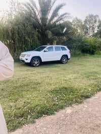جيب لاريدو لمتد • ٢٠١٥ • ٩٨ الف