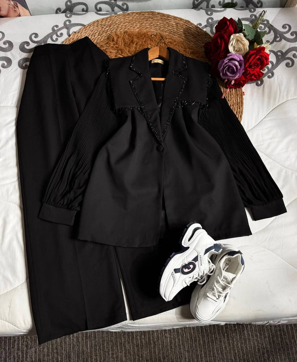 فخامه وجمال. المديل طقم  رسمي قطعتين وووعه  
🧶نوع الخامة دابل تركي  ❤️
السعر 25 فقط
المقاسات   38🌹40🌹42🌹44🌹46🌹48
💵فحص الطلب وقياسه قبل الدفع
✅موديلات اضافيه داخل الصفحه
😉اسعار مذكورة مع كل موديل


**إذا كنت صاحب هذا الإعلان وتريد حذفه لأي سبب، رجاءا أرسل رسالة إلى الدعم الفني**