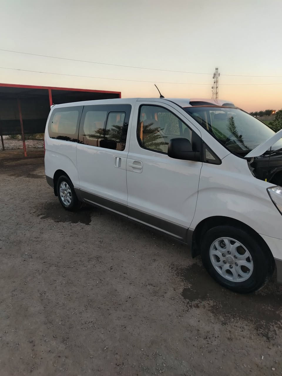 السلام عليكم ستاركس للبيع 2013 مكفول كفالة عامه من كلشي شرط السونار رقم بغداد مكان بابل *********** السعر خاص
