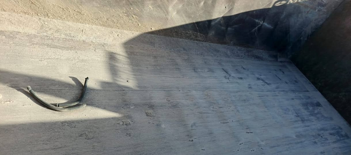 بدي للبيع المانيا جديد سعر55  طول  5 متر 60 *********** .
