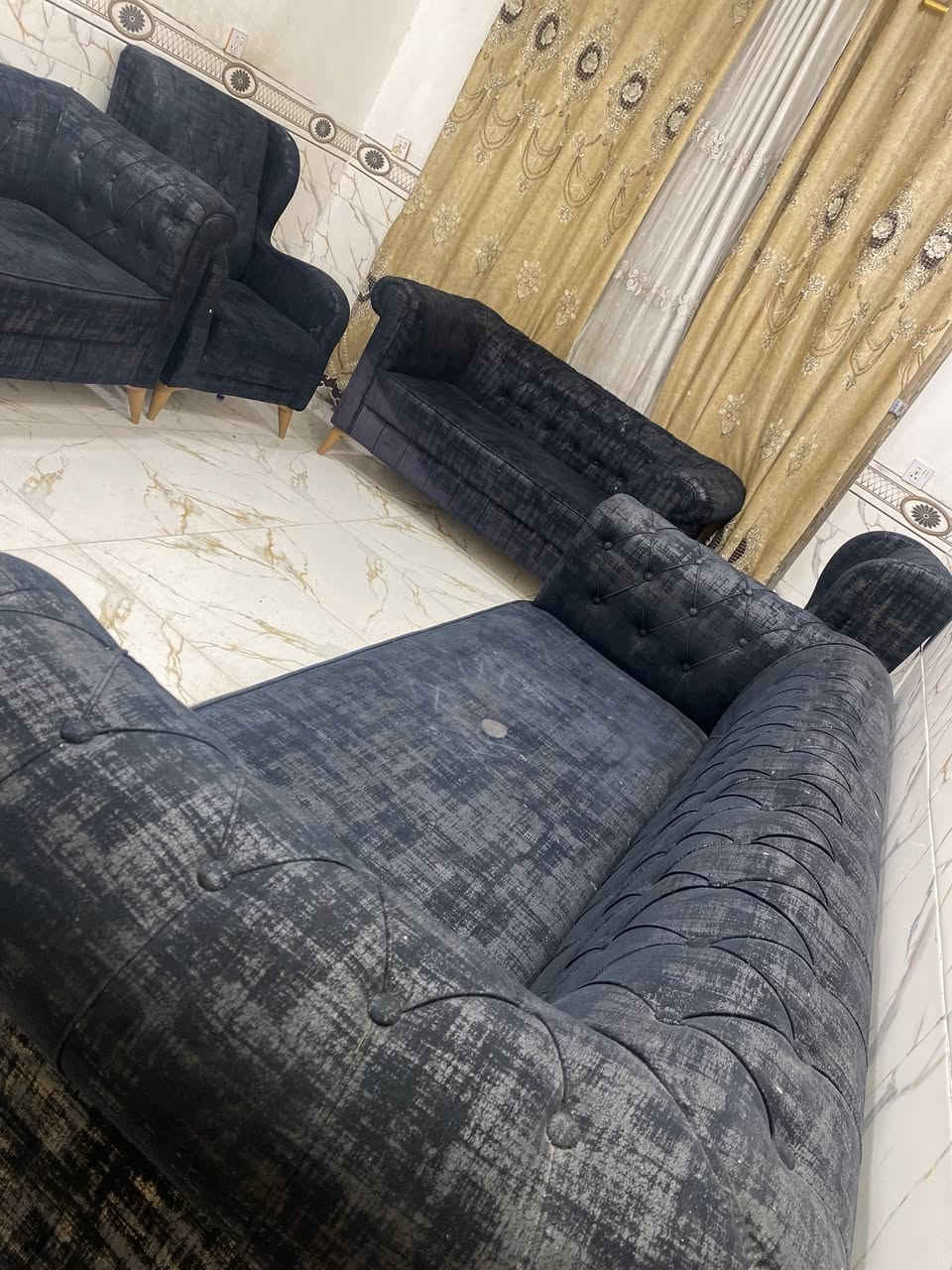 تخم تركي 10 مقاعد نضيف تسكام درجه اولى اخو الجديد السعر 375 وبي مجال المكان كربلاء ***********
