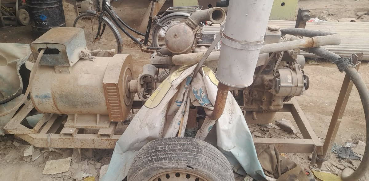 للبيع أو مراوس مولده كيا 2701  محرك شغال ونظيف وكذلك راس التوليد 30 KV شغال ونظيف تحتاج ترتيب فقط 
***********  واتساب موجود + اتصال
