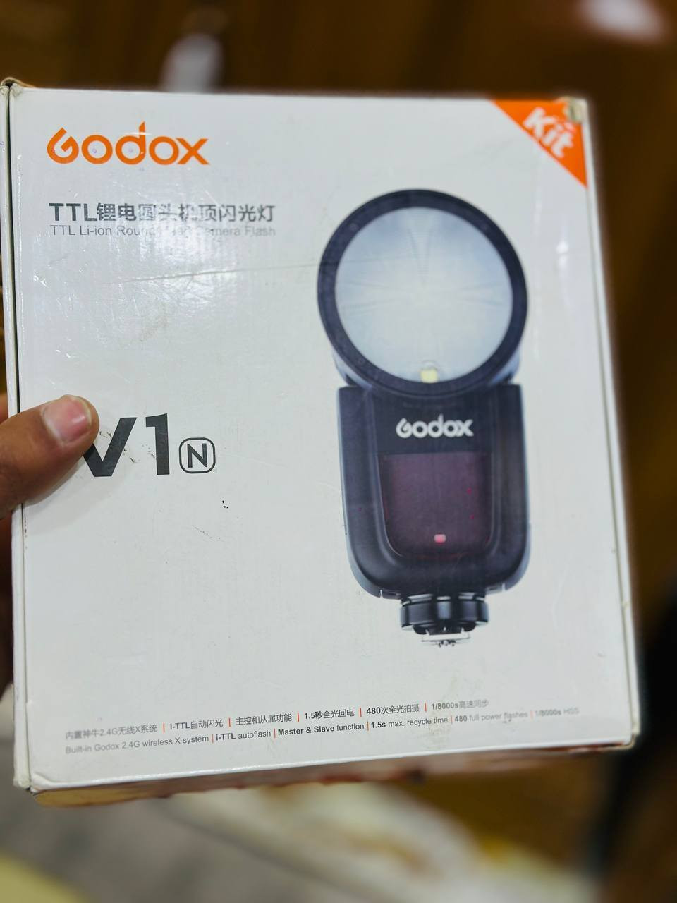 فلاش نيكون godox V1+تريكر 
كلش نضيف وشغال شرط الفحص
بسعر 175 قفل  مع التريكر 
ماكني كربلاء وتوصيل متوفر 
واتساب ***********
@إشارة
