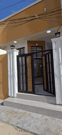 دار للبيع المساحه100م حي الوفاء منطقه ال 40الف قرب مجمع الجواد طابق واحد غرف صاله ستقبال مطبخ صحيات البناء جديد درجه اولى للستفسار ***********حجي باسم
