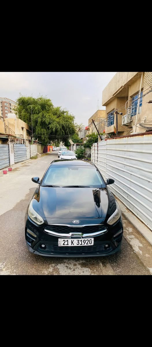 سلام عليكم
(مكلف بالنشر)
كيا فورتي وارد موديل 2021 كلين فول عدا الفتحة  بدون صبغ فقط بارد قليل بالبنيد وهاي ضربة امريكا وبارد بالباب الامامي عكس السائق وكما موضح بالصور واكو سونار ايضا للسيارة   
وما بيها اي نقص ودينار ما تصرف عليها  السيارة ماشية117الف ميل مكان السيارة العطيفية شارع الدامرجي خلف جامع المعز  للتواصل مع صاحب السيارة  السعر 130وبيها مجال بسيط 
هاتف /‏‪***********‬‏
