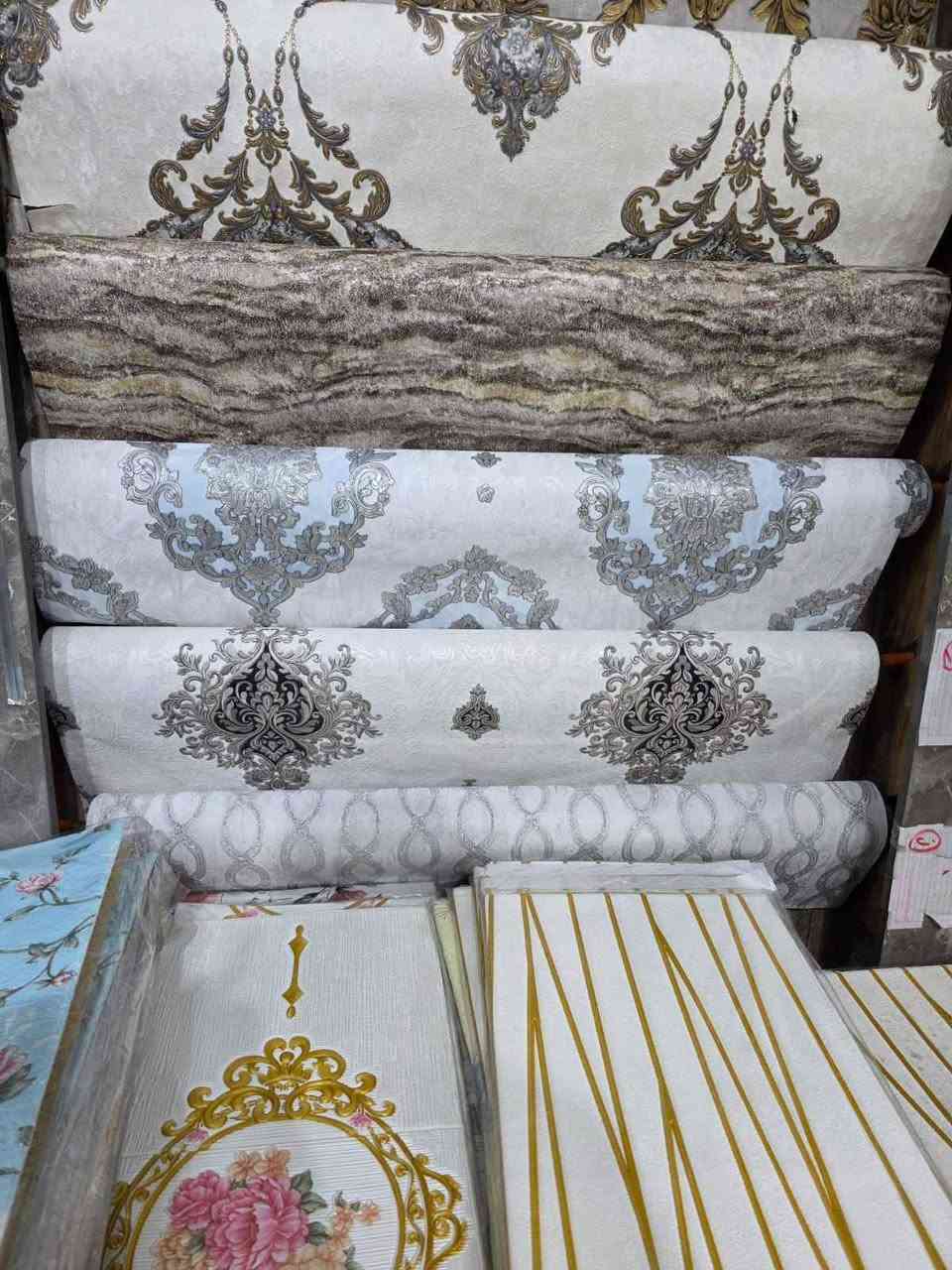 ‎ماعليك بس اختار الون اليعجبك 
الجمال والترتيب ورق جدران إيطالي الاصلي 
سعر المتر 6 الف دينار كرسته و‎ Singapore


**إذا كنت صاحب هذا الإعلان وتريد حذفه لأي سبب، رجاءا أرسل رسالة إلى الدعم الفني**