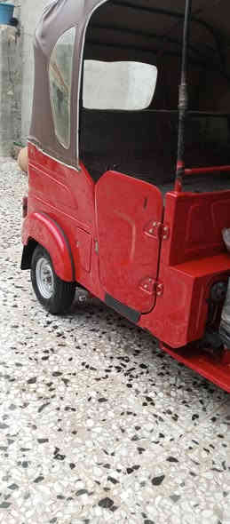 السلام عليكم تيك توك للبيع موديل 21 شهر السادس العنوان بغداد كماليه شارع المصرف تكتك حلوه ومرتبه ما بيها نقص اي شيء بيها ضربه باللغد ***********
