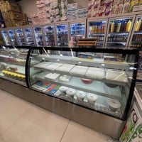 مكلف بالنشر  عارضة كيك للبيع جديدة استخدام اقل من شهر  لمعرفة السعر وا...