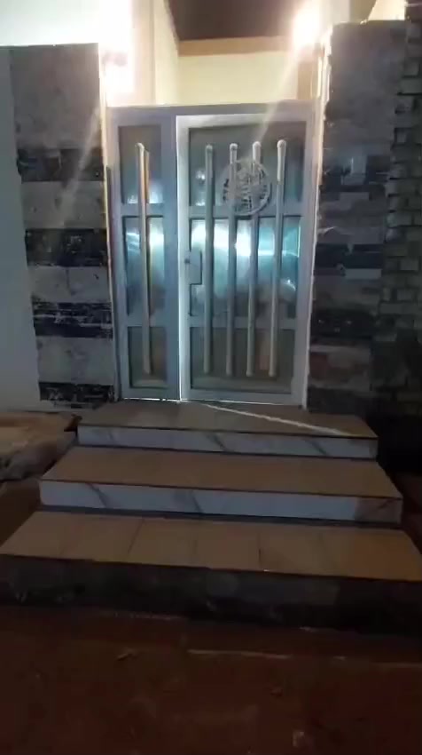 بيت ١٠٠متر طابق واحد نظيف جدا قطاع ١٥شارع ١٠متر السعر ١١٥مليون مع المجال او مراوس بعقار اخر للاستفسار مكتب سيد هاشم الذبحاوي النجف الاشرف الكوفة حي ميسان ركن شارع البوريات ***********واتساب نستقبل جميع العروض عرصات بيوت مشتملات راسلونا مع الصور على الواتساب اعلاه
