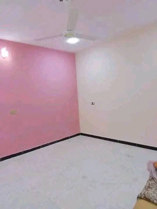 عندك غرفه تعبانه رطوبه تصليح وصبغ ترجع مثل ماجانت شرط اسعارنا شغل شرط  بيت 100 متر داخلي و خارجي ٣٠٠الف بس عمل بس ...الغرفه الواحده ٣٥ الف مع تصليح الغرفه  العمل كركوك نشتغل ورق جدار بديل الرخام سقف ثانوي ***********   , وات ساب
