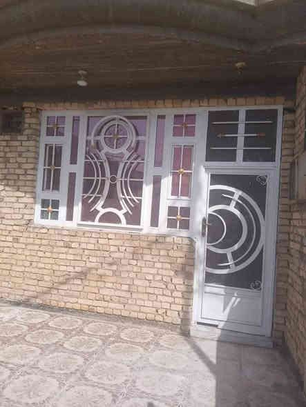 دار للبيع الكوت الجديدة شارع البترومين بناء حديث زراعي سند 25 داخل تطويب وخدمات  200م 
السعر 70 وبيه مجال الاتصال على الرقم الموجود 
***********
