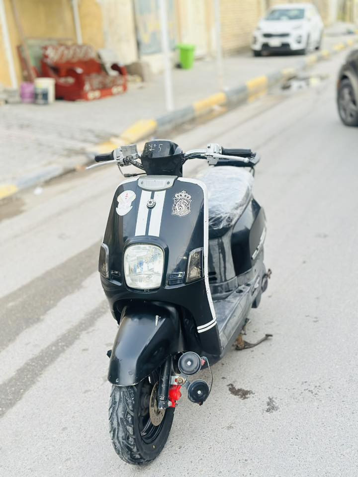 سلام عليكم دراجه بوليس حلوه ونظيفه وكامله من كلشي مابيها اي نقص شرط تنكر سلف وتطلع كهربائيات كلها شغاله مكينه مامفتوحه شرط ناعمه بوشه 49 الدراجه كلها بلاديه كلهة مختمه ختم واحد المكان كوت الطشاش 
للستفسار اتصل ع الرقم ***********
