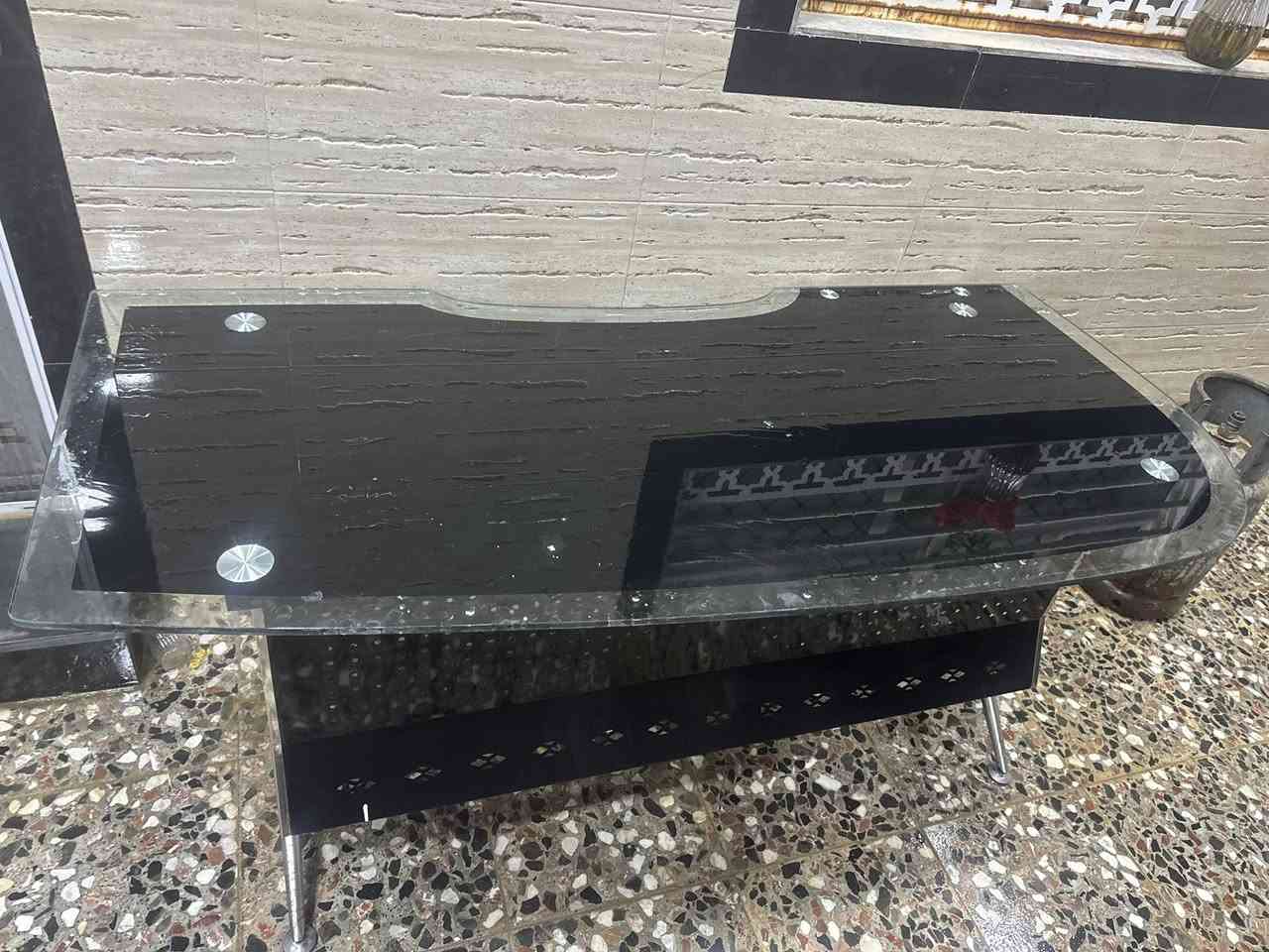 ميز مكتبي جام حديد ستنستيل نضيف
***********. واتساب
