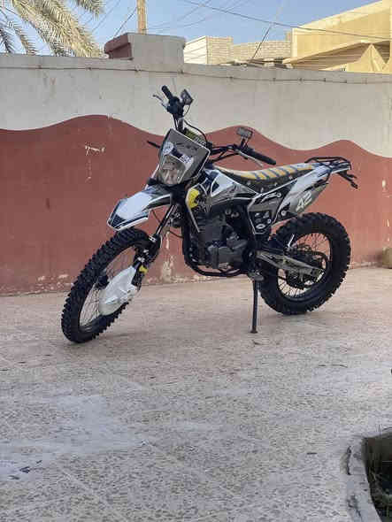 السلام عليكم البيع سي ار يكس 
محرك 300 السعر مليون و300 
وبيها مجال 
مكان صلاح الدين 
تصال على هاذ رقم 
***********
