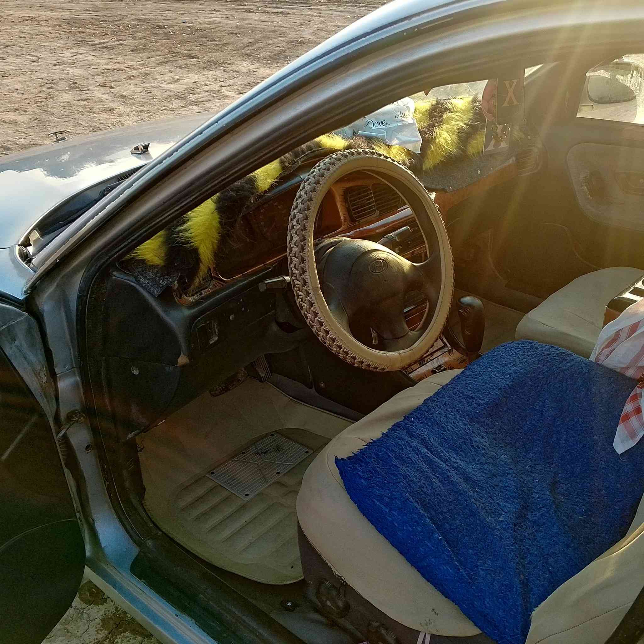 سلام عليكم سوناتا تو موديل 96 اوتماتيك للبيع سنويه الى28 سياره مو بسمي بسم شخص ثاني تلفونه موجد عندي شرط تخابر راعيه شرعي مكينه 2000بيه تنقيص بصيط كلش كير جديد حاويه شاده قبل سبوع دواخل نضيفه كشر كدام عينك تخم تاير جديد باتري جدي اي نضوح مابيه سياره خير من الله سعر 38وبيه مجال بصيط حك جيه رقم تلفون***********
