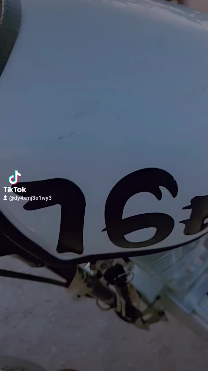 سلام عليكم شباب دراجه للبيع تعمير 2025ولشاصي 2022اوراق اصولي السعر 850وبيه مجال قليل مكاني سوق الشيوخ فضليه***********
