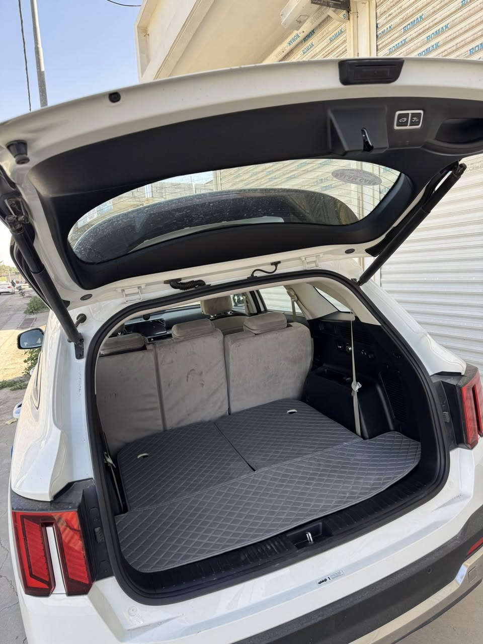 تحيه طيبه……..
للبيع كيا سورينتو موديل 2025 خليجي 
محرك 6 سلندر 
ماشيه 19 الف كيلو 
رقم اربيل وبأسمي(تحويل وكاله حاضر)
مواصفات(بصمه-صندوق كهرباء-گير ماوس-كشنات اماميه كهرباء-بردات خلفيه-مري شفط-كامره-حساسات-ويل كب حجم 20 ……….الخ)
السياره مكفوله كفاله عامه 
والسونار مرفق مع المنشور 
مكان السياره ديالى خانقين 
للاستفسار ***********
