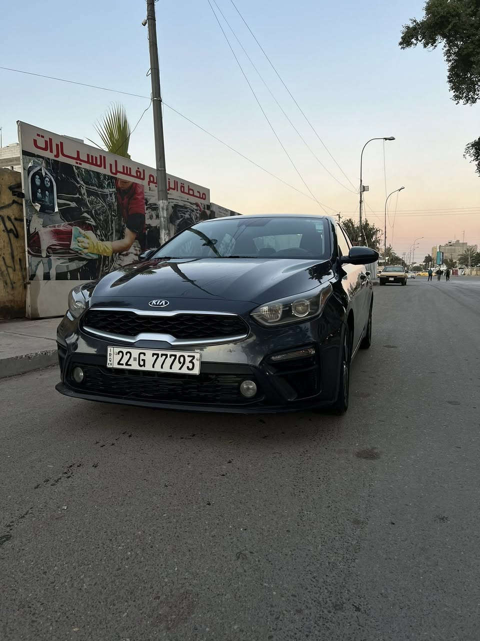 الهم صلي على محمد واله محمد سلام عليكم شباب للبيع كيا فورتي موديل 2020لون فيلي مثل ماموضح بصوره حادث السياره فقط ثلم ب الويل تقريرها سرقه بنيد جاملغ بأربيل بيها ٣ قطع صبغ طبعاً صور الحادث وصور السياره من جانت بره موجودات ب المنشور 
مواصفاتها 
_رادارات امامي جانبي 
-تحكم قياده ذاتي 
-محرك 2000 سياره 4 سلندر 
_ تدعم ابل كاربلاي 
-كامرة خلفيه وشاشه 
-ناقل حركة اوتماتيك CVT
الأداء: أنظمة قيادة متعددة (عادي، رياضي، اقتصادي)
_السياره ماشيه 74 الف 

سعر السياره 135 
مكاني بغداد كراده 
السياره بأسمي ورقمها اربيل 
رقم هاتف للتواصل : ***********
متواجد واتساب ايضاً
