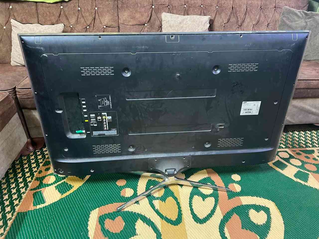 شاشة سامسونج  حجم 55 للبيع السعر 150 رقم تواصل ***********
