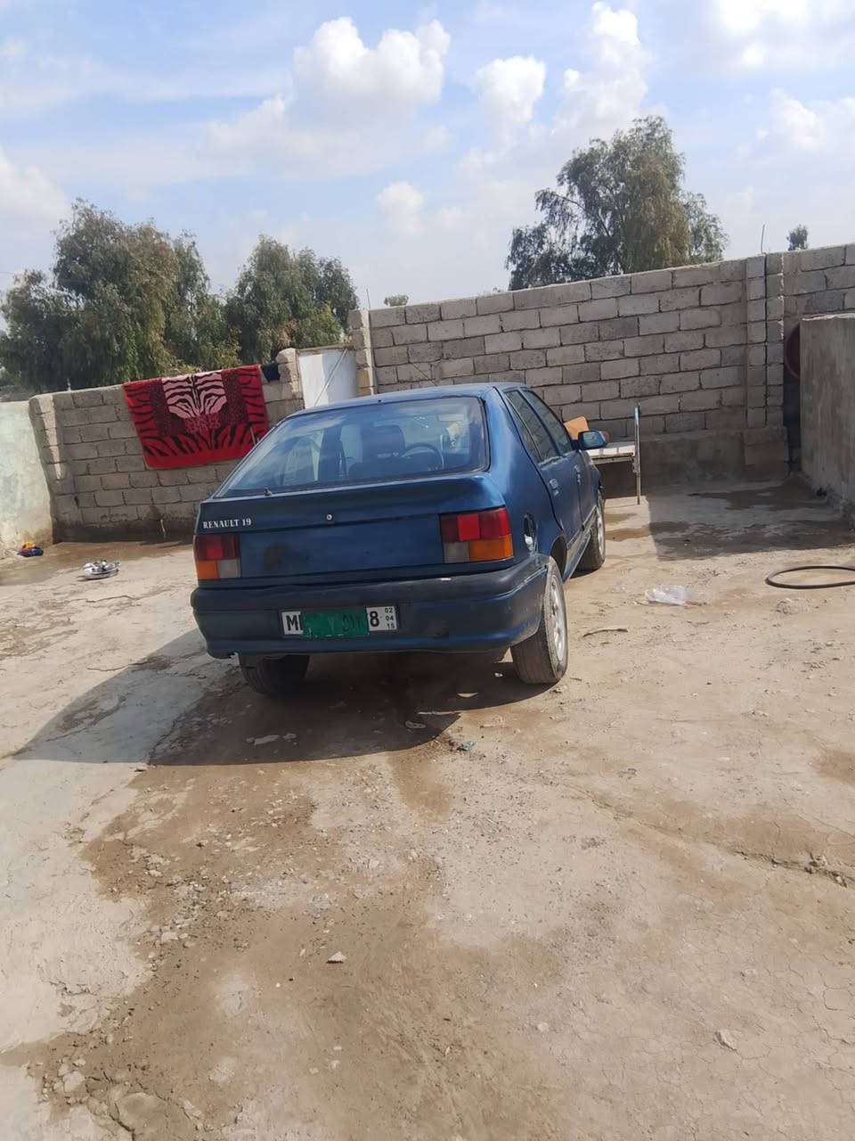 سياره للبيع 
نضيفه شرط التحويل والمحرك وكير نضيف
ولايتات وياها جدد
والشرعي يريد تحويل مايسوي وكاله
سعر ١١


**إذا كنت صاحب هذا الإعلان وتريد حذفه لأي سبب، رجاءا أرسل رسالة إلى الدعم الفني**