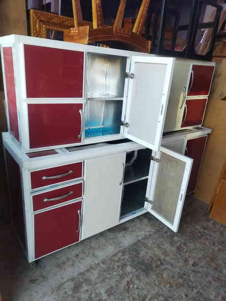 ٣٥٠الف مترين سنك حوضين. مترين تعليق نظافة كما هو موضح في الصور *********** كورك *********** موصل قلابات اجنبي عجلات متحركة شغل فصال ثقيل
