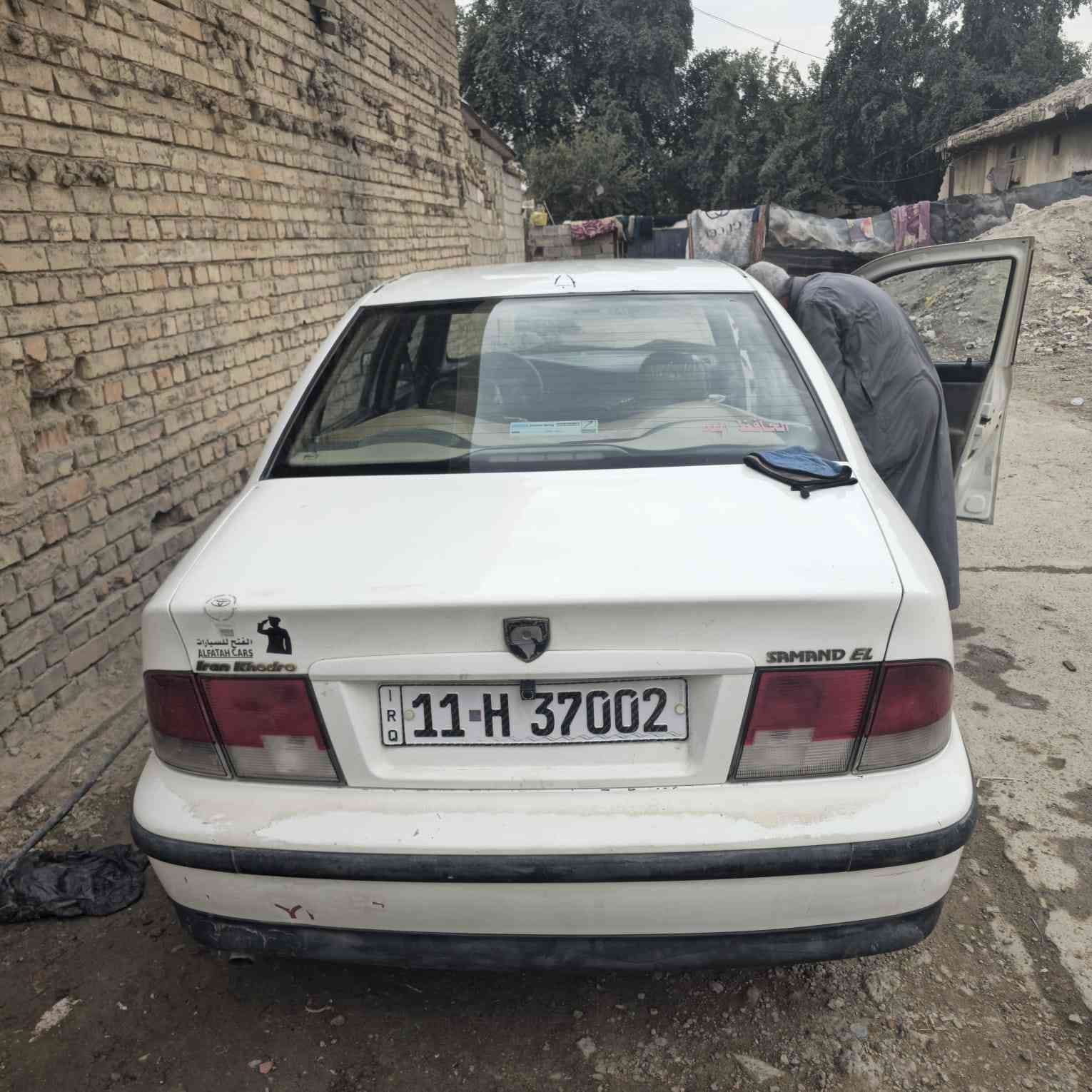 السلام عليكم سمند 2009 مكينة وكير وصدر وتبريد كامله السياره بيهه باب خلفي مصوفر عكس السايق وخياس قليل بل قماره موضح بل صوره مكاني الزعفرايه ***********
