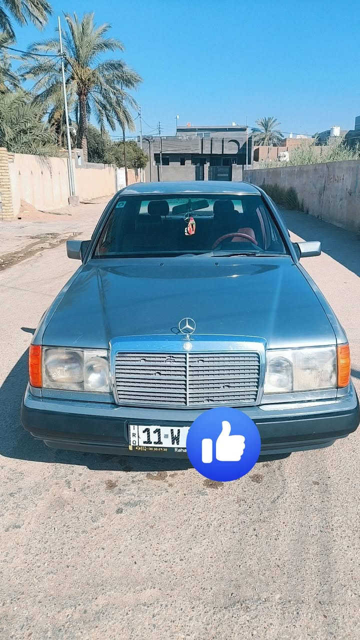 ب( 83 ورقة وبيها مجال ) اقره التفاصيل قبل لاتخابر
مارسدسE300  موديل 1990
بيها مكينه خراطييم بالكارتون جديده 
مكينة وكير جدد بلباكيت
شلعة ومعدل وبطناش
سيارة بدون قطرة خياس
شواصي وقواعد دبلات مكفولة
كهربائيات كلها شغالة  
جام أربعة يصعد وينزل 
صدرها 80 بلمية يعني زين
غرفتها جديدة 
تبريد شغال وثلج شرط
السيارة رقم بغداد انكليزي دولي ابسمي 
مشروع تحويل بأي مكان يعجبك سنوية لل 31
سيارة حيل نظيفة  عربانه الخلفي بالكارتون 
الرقم: ***********
العنوان : واسط
