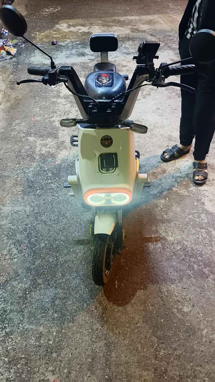 موطور شحن
السـرعه 70

5 بطاريات

3 سرعات

السـعر 250  وبي مجال
***********
