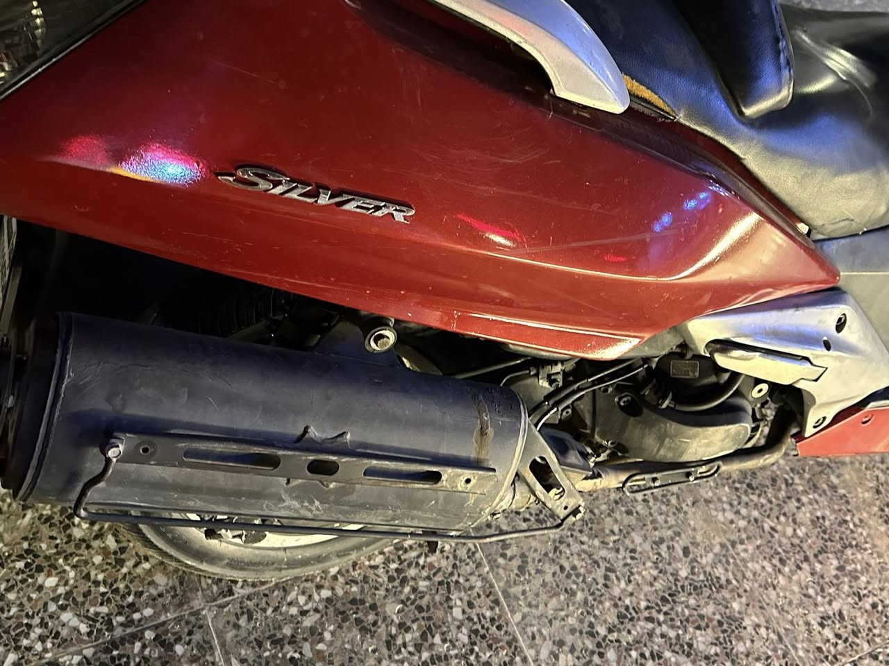 اسلام عليكم شباب ماكو هيج سعرمليون 300سلفر مكينه 400شرط اذا مو خرسه فولل شلع معدل فوللل دراجه مصبوغه صبغ عام كدام لعين نقصه هاي لواقيه مال صالنصه وقبق لبلاستك هاذ لقفل زغير مال جنطه ذنيي ما يكلفن 75كهرلايت كله شغاله نضاام سرعه رقمي ***********متواجد فييس واتساب
