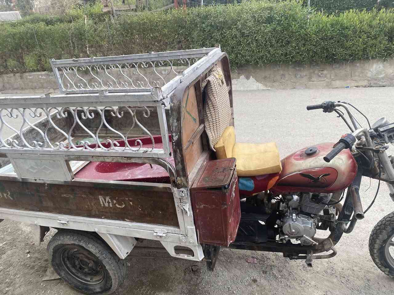 للبيع محرك 2024كدام عينك جديد شاصي شرط كلشي ميرادلها  600وبيها مجال للطيبين تواصل خاص يا رقم ***********
