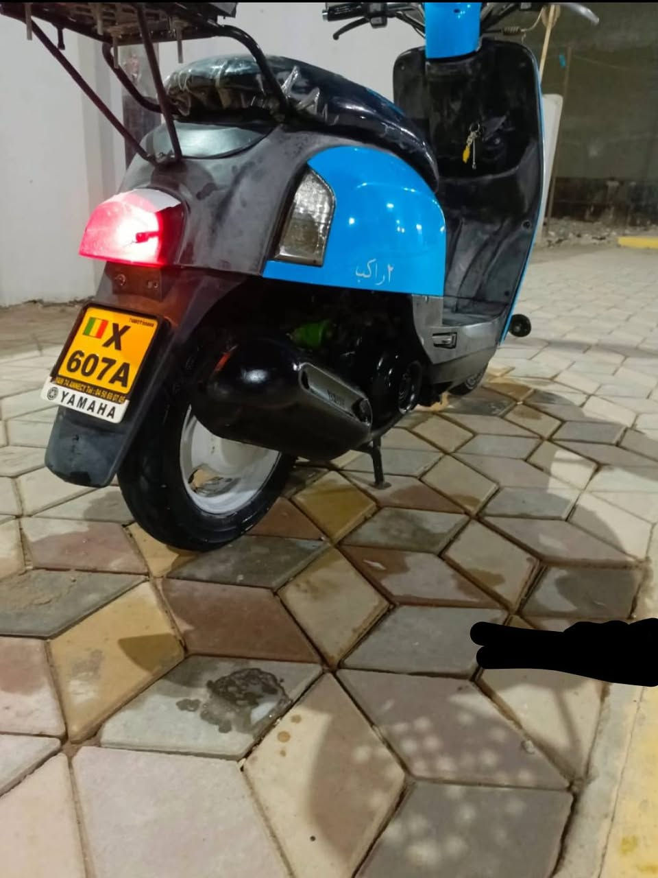 سلام عليكم دراجه للبيع مكاني نصر ما عوزها اي شي نضيفه كدامك وتعال وشوف دراجه كلشي ما بيها بس مستعجل على بيعتها كلش مستعجل سعر مناسب كفراتها رصاصي البلاديات موجودات وياها الكفرات هذني الزرك والرصاصيات وياها الشراي يراسلني خاص او يتصل على رقم ***********  وبي خير ويدلل
