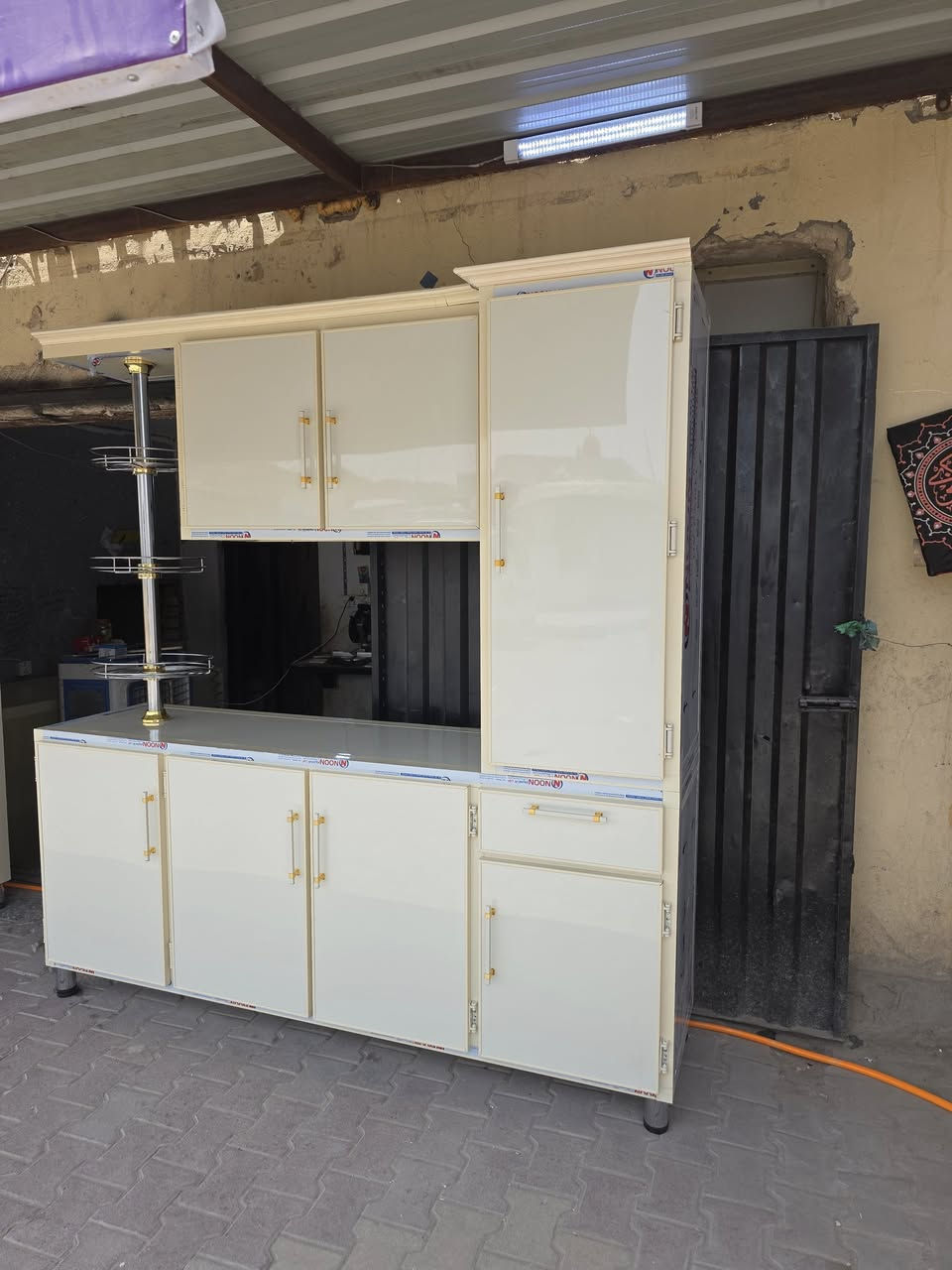 اشياء بسيطه ان شاء الله تنال اعجابكم من اعمالنه 
كابون ومرمر صناعي ومرمر كوارتز 
واسعار جيده للاستفسار الاتصال على الارقام 
***********
***********
