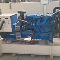 وبركاته للبيع  مولده بيركنز انكليزي 6 سلندر  100 كي في شاصي تشغيل و اط...