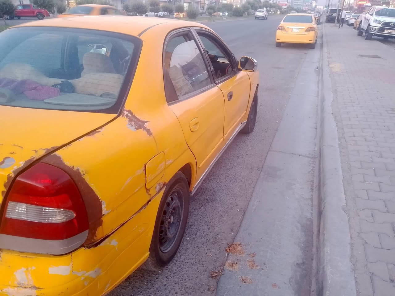 دايو نوبرا ٢ موديل ٢٠٠٠ رقم صلاح الدين صاحبها بكركوك دفتر بانزين بيها محرك كير ما بي عيب ٤ تيارات جديد دواخل دوشمة كل جديد كشر كدامك موضح بالصور تبريد بي نقص راديتر سعرها ١٧ وبي مجال للاتصال ***********
