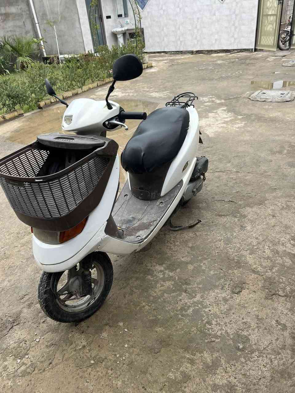 ماطور حجم صغير بانزين وحد ودهن وحد ياباني كله شغال ونظيف للبيع او مراوس ب 275 بي مجال بسيط ***********
