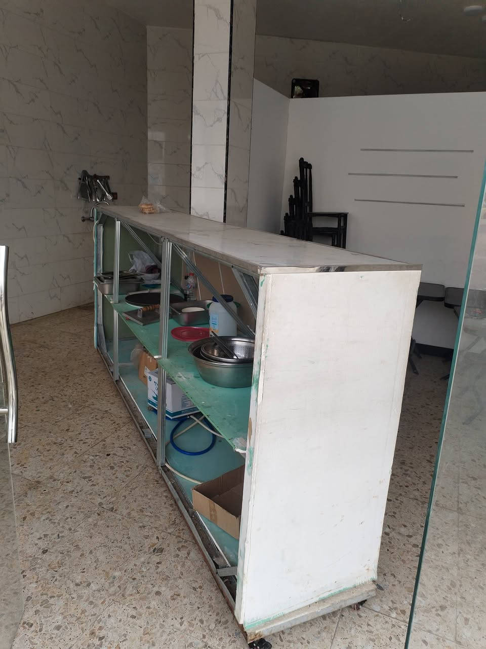 اغراض مطعم للبيع جسر ديالى الجديد ***********
