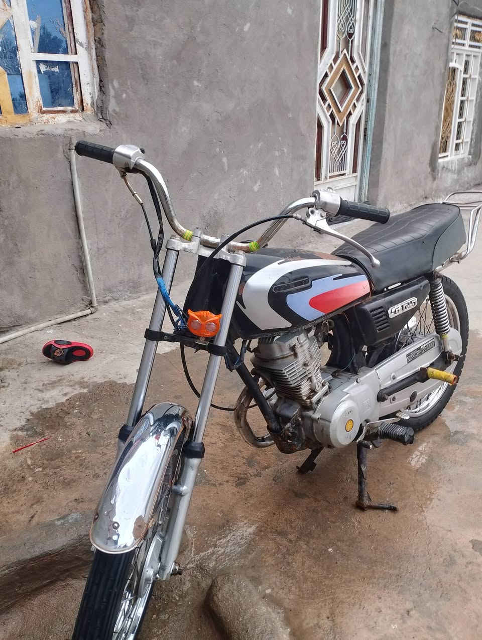 دراجه للبيع محرك انتنس سعر خاص اور قم ***********مكان العماره ابو رمانه
