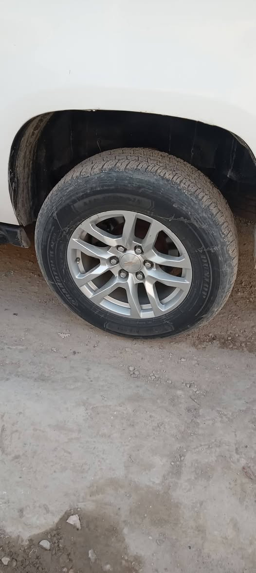 تاهو للبيع او مراوس بسمي رقم اكلزي بابل هزه جديده سنويه ٢٠٢٨ بسعر ١٢٠ الاتصال ***********العنوان حله
