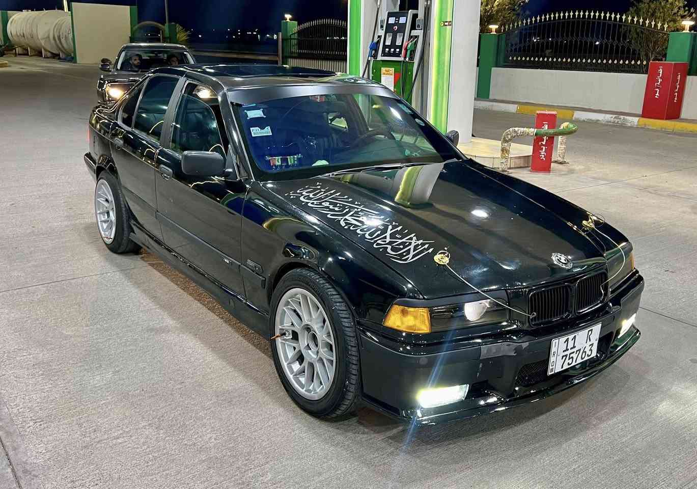 بي ام صقر
موديل 92
رقم بغداد مشروع وطني شرط تحويل والوكاله 
سياره فول مابيها اي نقص 
كير ومحرك بشرط
تبريد شغال داخل جلد
سياره بدون أي ضربه سياره جاهزه كلها ع بلاد 
السعر:48وبيها مجال 
العنوان:كركوك
رقم الهاتف:***********
