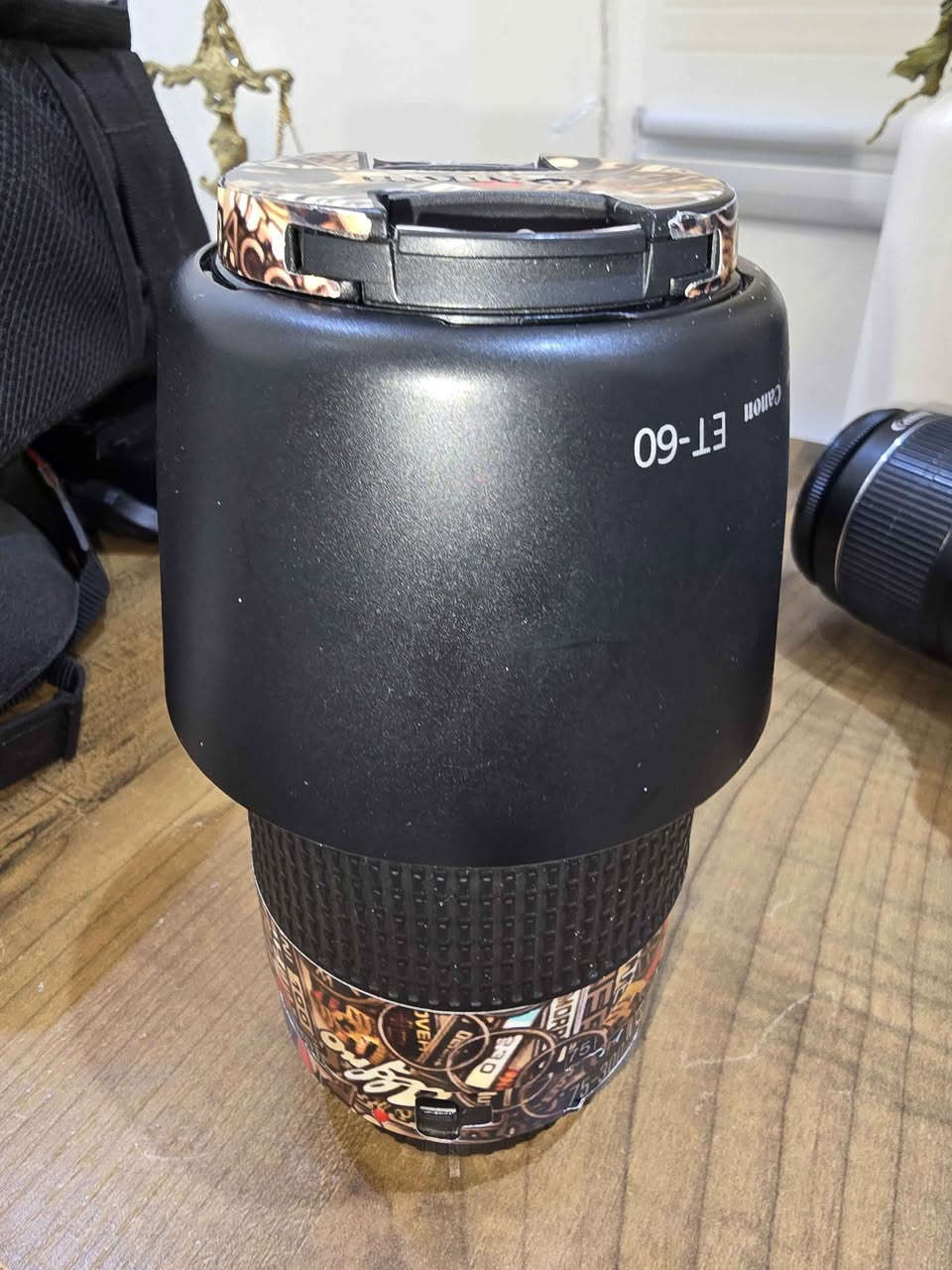 كامره كانون D50 جديده ونظيفه حيل وياها عدسه رياضيه جديده وبيها رامها الاصلي وصورها فد شي حلو وسعرها 300 والشراي يتصل 
مكاني حي الجامعه
*********** البصرة, العراق
