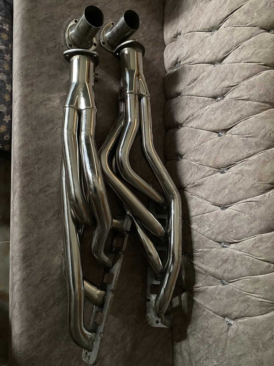 سلام عليكم 
هدرز لونك اصلي امريكي 
سل ستيل 
يرهم جيب دورنكو 
رام 
سعره 700$ 
بلعراق كله ماكو هيج سعر 
مكاني بصره ***********
