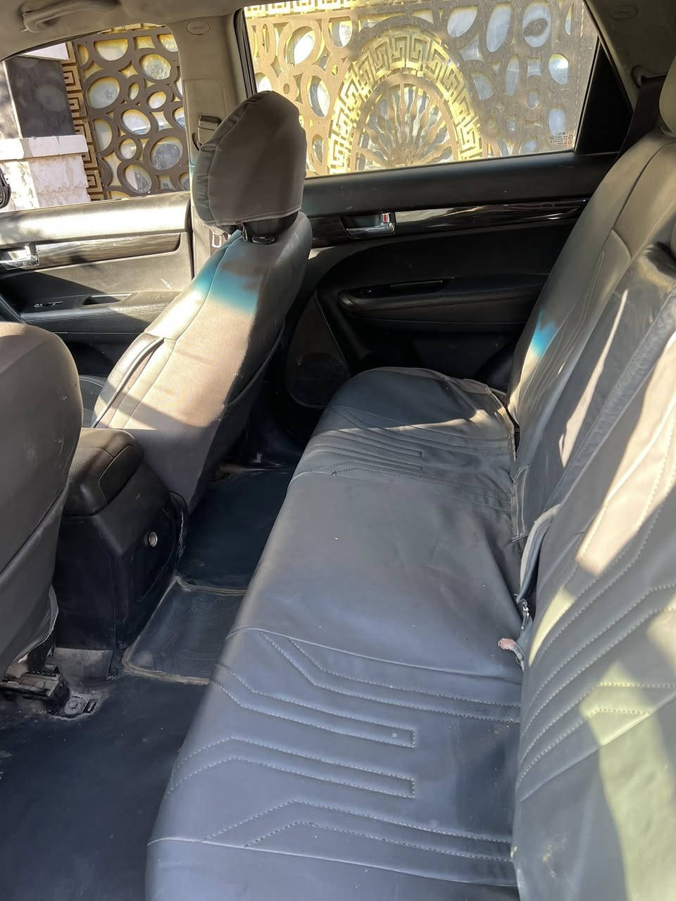 سلام عليكم سورنتو موديل  2012 للبيع السيارة مثل ما موضح كدامكم بل فديو ول صور السعر 110 وبيهة مجال اتصال ***********
