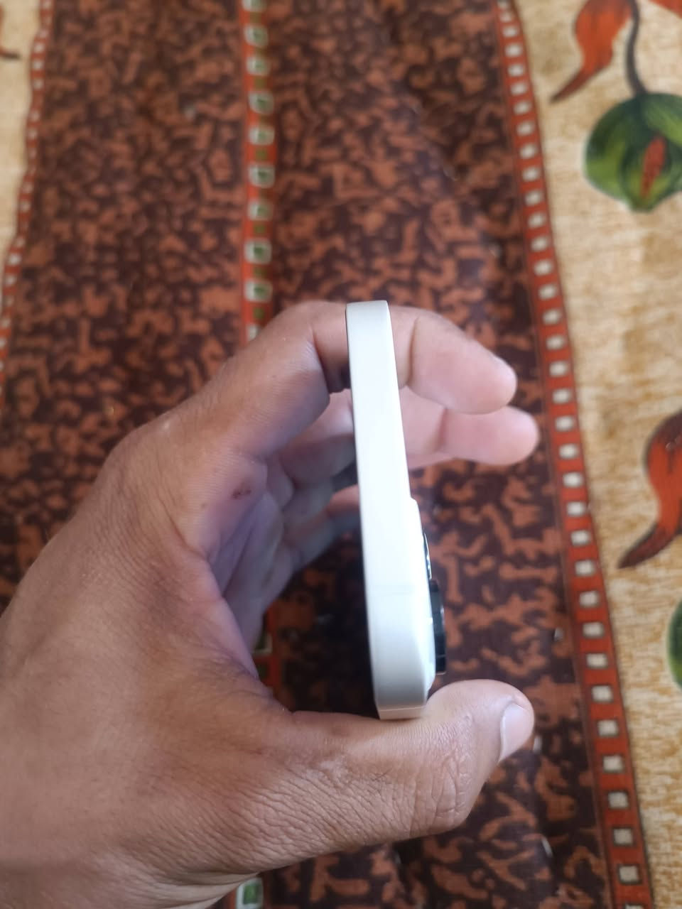 ايفون 13 ذاكره 128 بطارية 91 جهاز كلة بلادي شخط مابي مكفول للبيع و مراوس شراي خاص و اتصل  ***********
