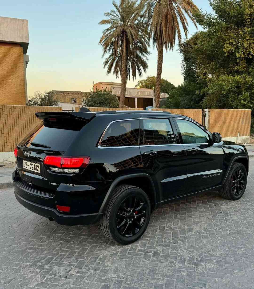 جيب ٢٠٢٠ اسود
محرك ٣٦٠٠ 
ماشية 77 ميل
حادث جانبي خفيف وبسيط بدون دواخل 
سونار موجود
تشغيل عن بعد
حساسات خلفية رادار جانبي 
نقطة عمياء
توقف ذاتي 
رادار توقف عند الرجوع
كشنات كهرباء جلد و تدقئة 
شاشة لمس 
كامرة دوارة 
واكو بعد مواصفات
كير محرك تبريد صدر كهربائيات كله مكفول وسليم  

بصمة ابواب

بغداد الكرخ المنصور او حي الجامعة

*********** 
واتساب متوفر
