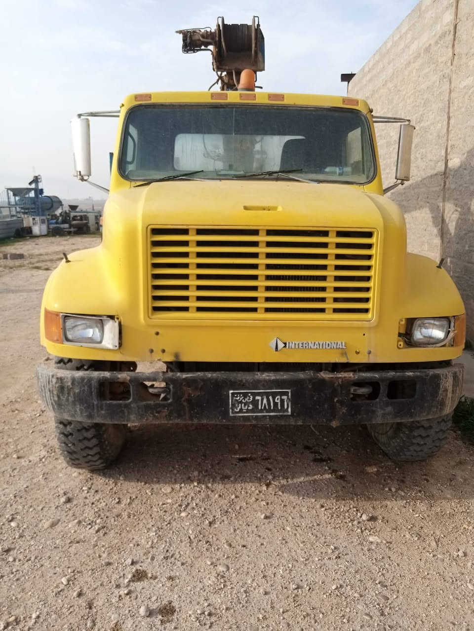 اكرين شغال موديل 2004 السعر 45 ورقه المكان سامراء رقم صاحبة ***********
